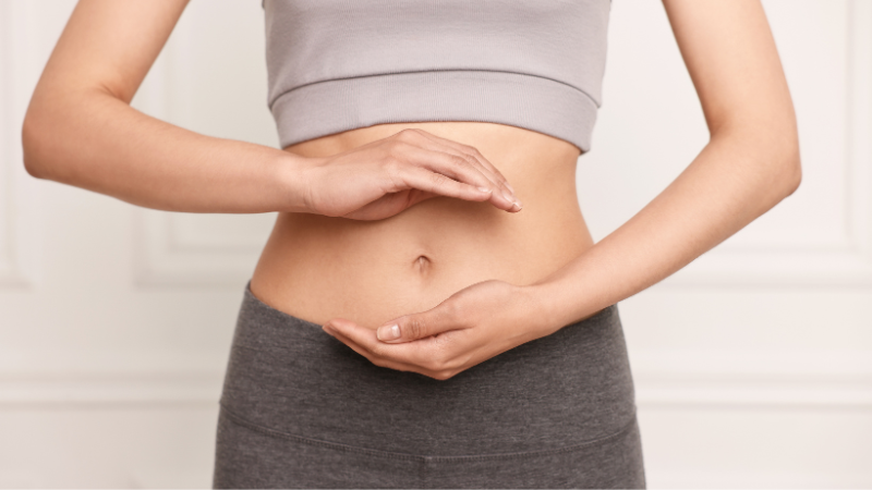 ぽっこりお腹をへこます方法！ストレッチ不要で40代から痩せるコツ