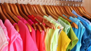 ぽっこりお腹の60代がファッションで太めをカバーするコツ